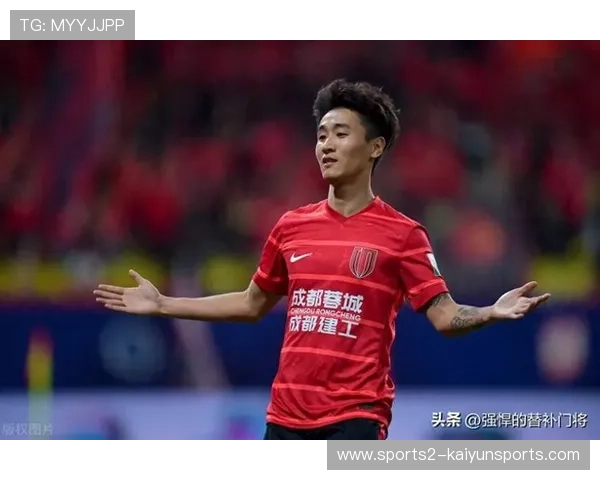 成都蓉城前锋加盟西甲瓦伦西亚6场4球引发关注成为焦点